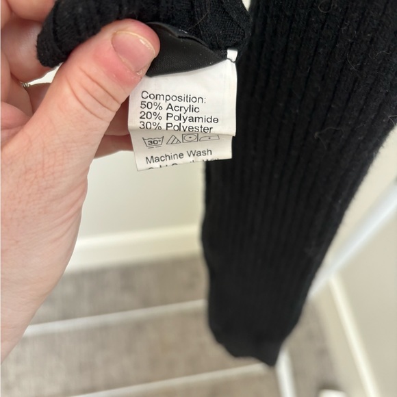 SHEIN Ribbed Cropped Turtleneck - Picture 4 of 4